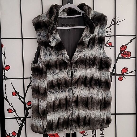 Donna Slayers Fabulous Faux Fur Vest - Picture 1 of 7